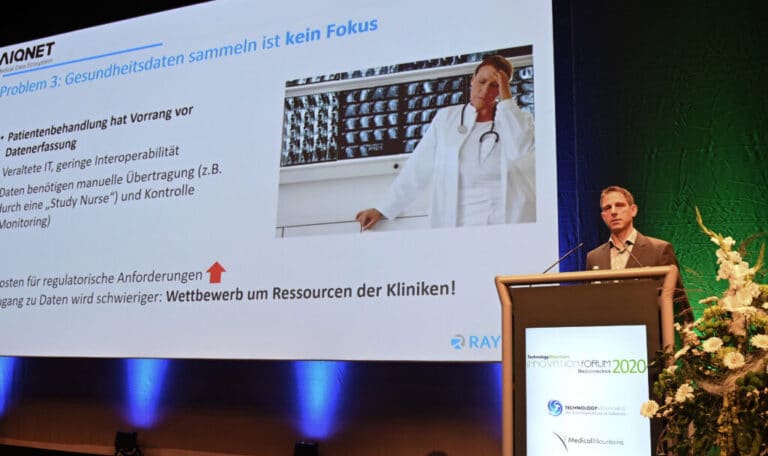 Das KI-Ökosystem der Zukunft – Frank Trautwein erläutert die Ziele und Vorhaben des Projekts AIQNET / Copyright: MedicalMountains/Michael Kienzler